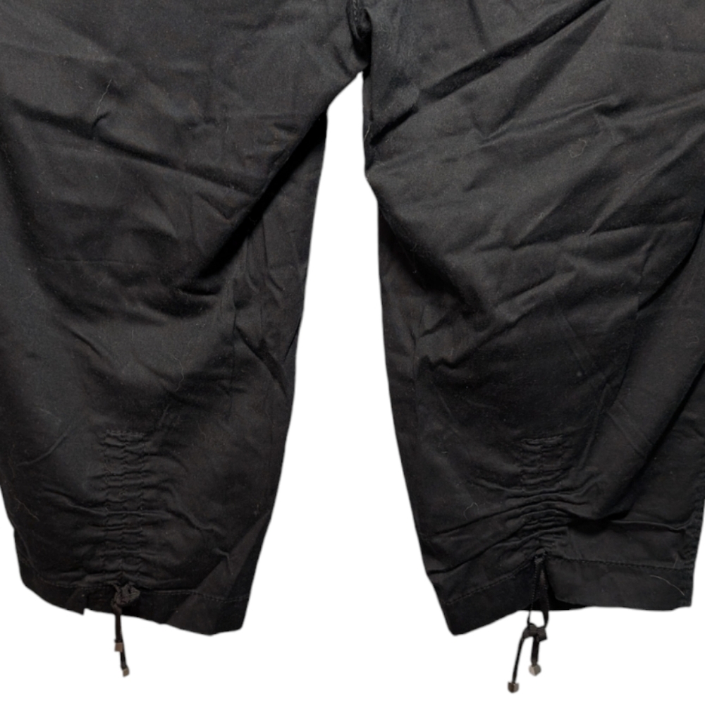 White House Black Market Black Slim Pedal Pusher Capris 🖤 - Picture 10 of 15